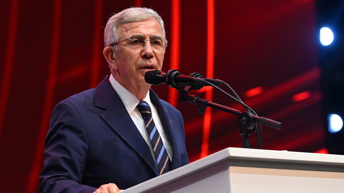 MANSUR YAVAŞ, OKUL MÜDÜRLERİNE ATEŞ PÜSKÜRDÜ: SİZE ZEHİR VERMİYORUZ