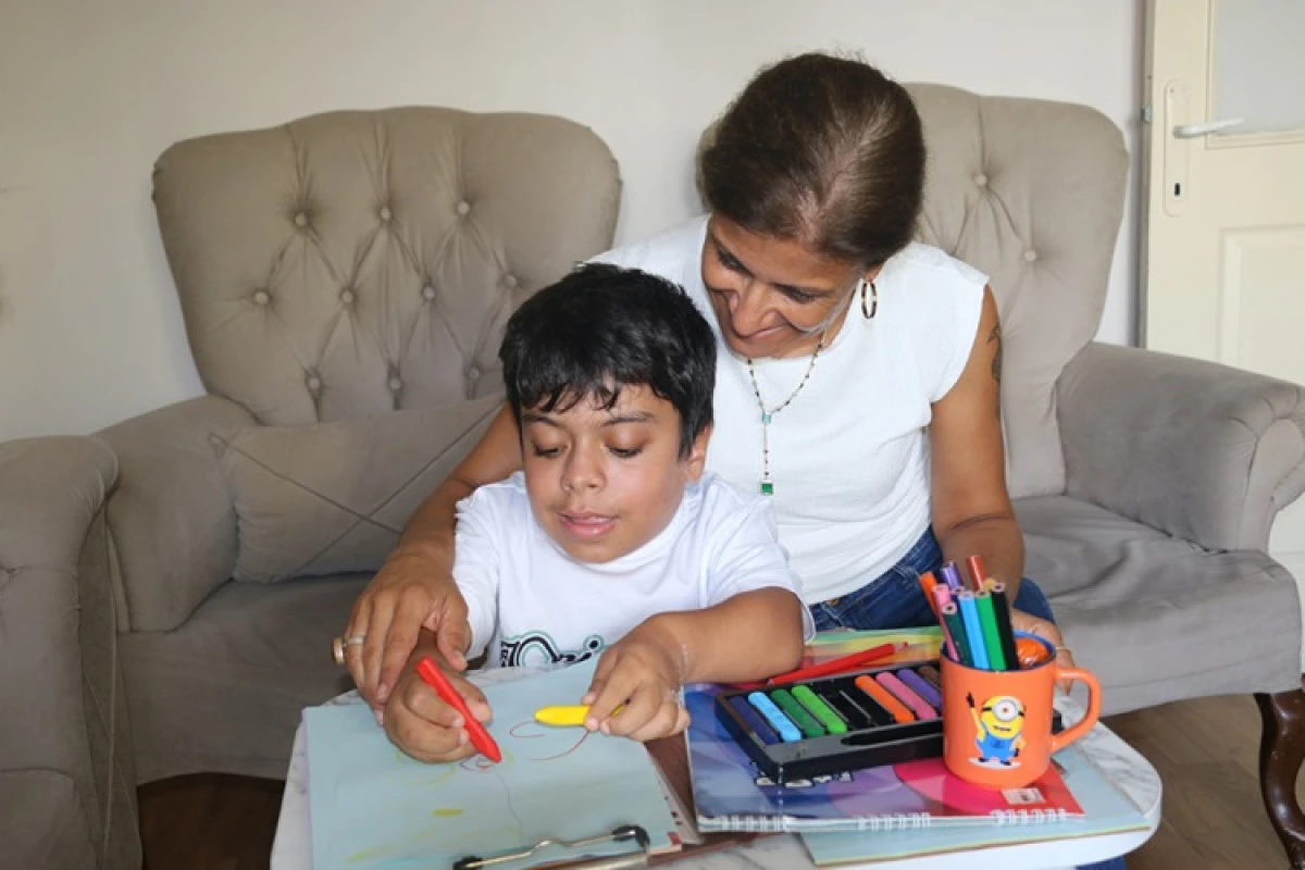 ANNE ÇİĞDEM'İN OĞLU DENİZ'E DESTEK MÜCADELESİ