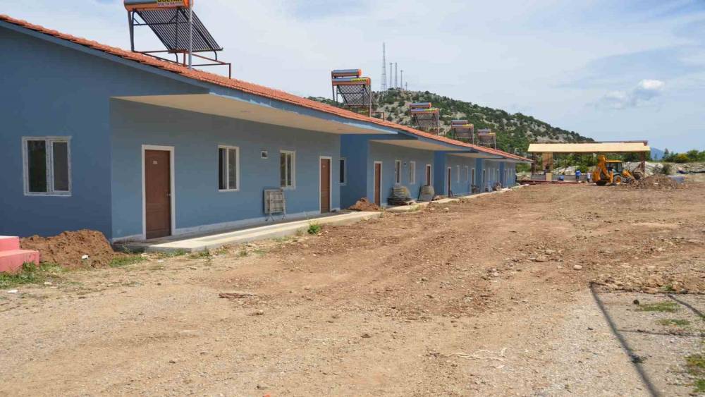 Antalya’da yapılan spor köyü açılışa hazır