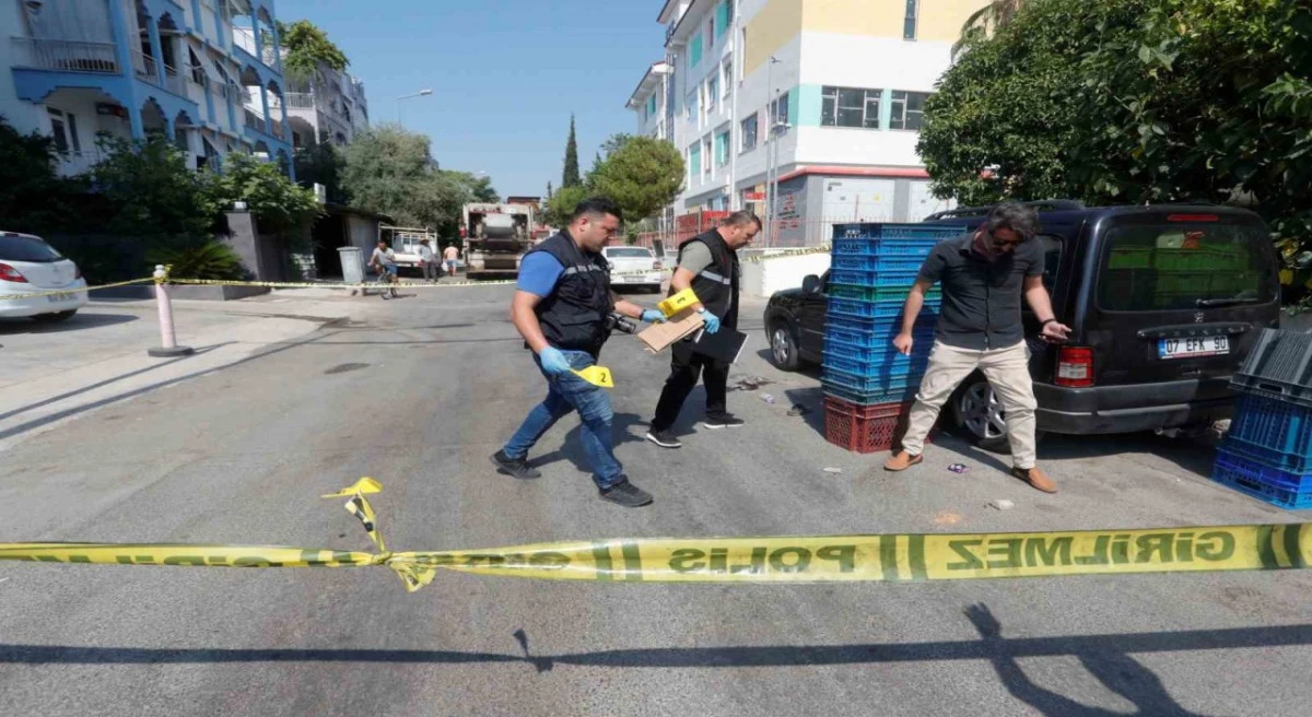 FIRIN ÇALIŞANINI "ONA SELAM SÖYLE" DİYEREK BACAĞINDAN VURDU