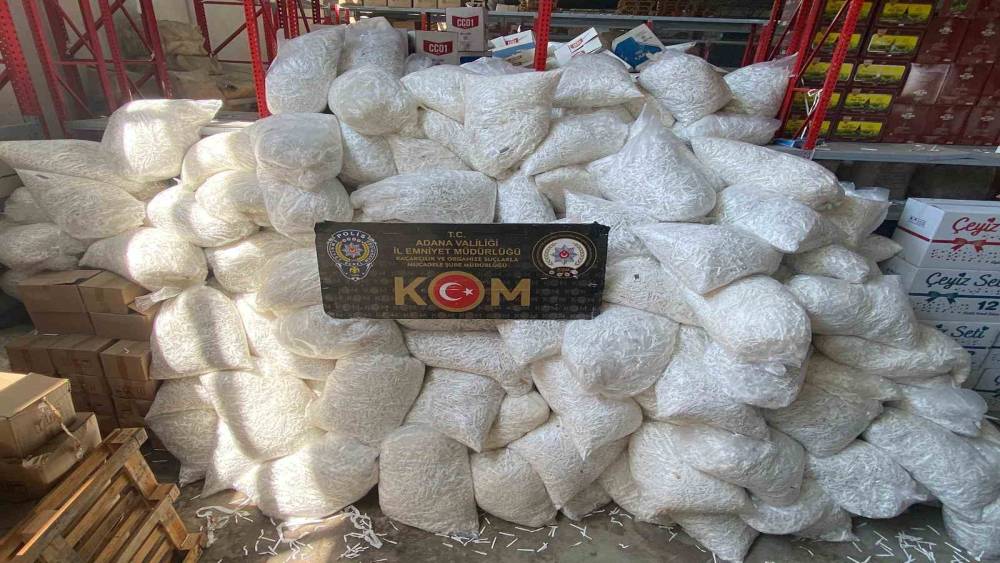 25 Milyondan Fazla Makaron Ele Geçirildi, Depo Sahibi Tutuklandı