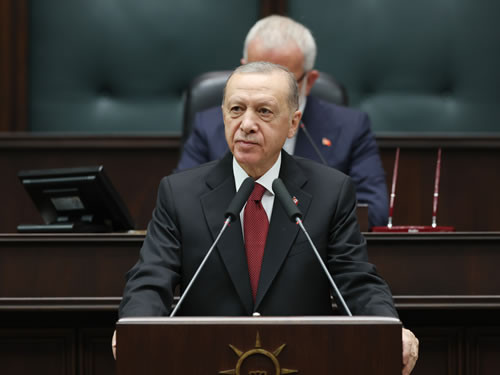 AK PARTI'DE TRANSFERE CUMHURBAŞKANI ERDOĞAN FRENI: BIZ FIRSATÇILIK YAPMAYIZ, BIR SÜRE BEKLEYIN