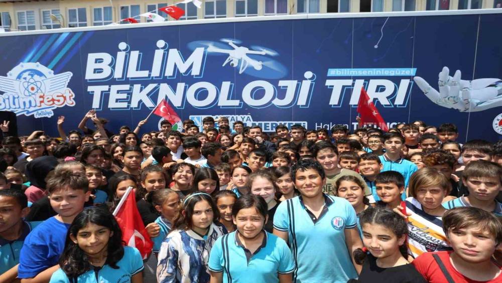 KEPEZ’İN BİLİM TEKNOLOJİ TIRI, ÖĞRENCİLERLE BULUŞTU