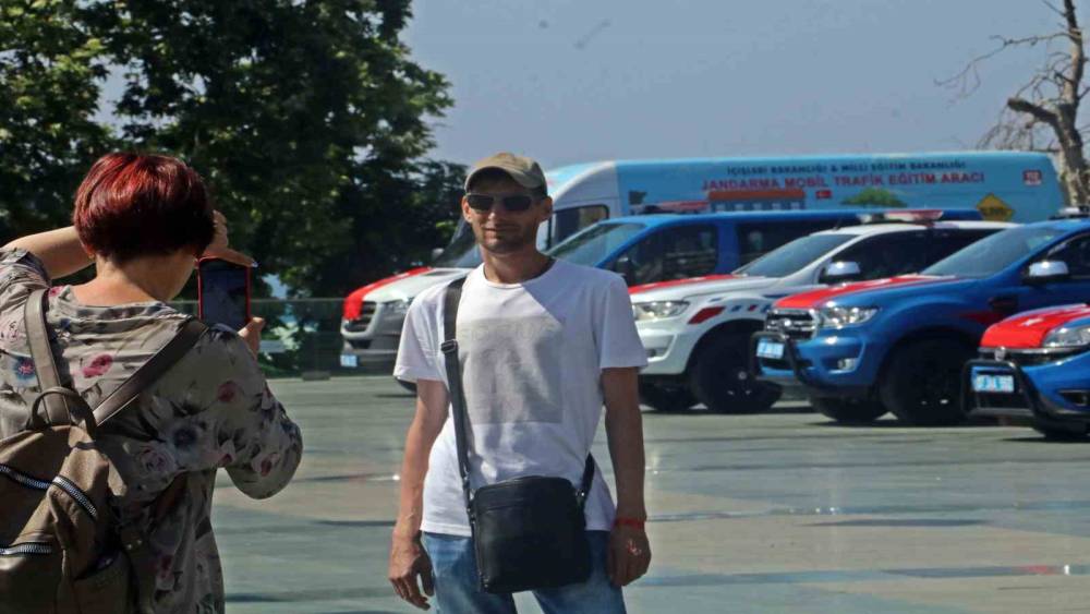 ANTALYA’DA TURİSTLERİN CEP TELEFONLARI ‘JANDARMA’ İÇİN KAYDA GİRDİ