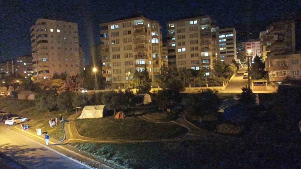 Kahramanmaraş’ta peş peşe iki deprem, biri 5 diğeri 4.1 büyüklüğünde