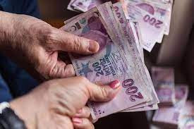 EMEKLİNİN GÖZÜ BAYRAMDA HESAPLARA YATACAK İKRAMİYELERDE