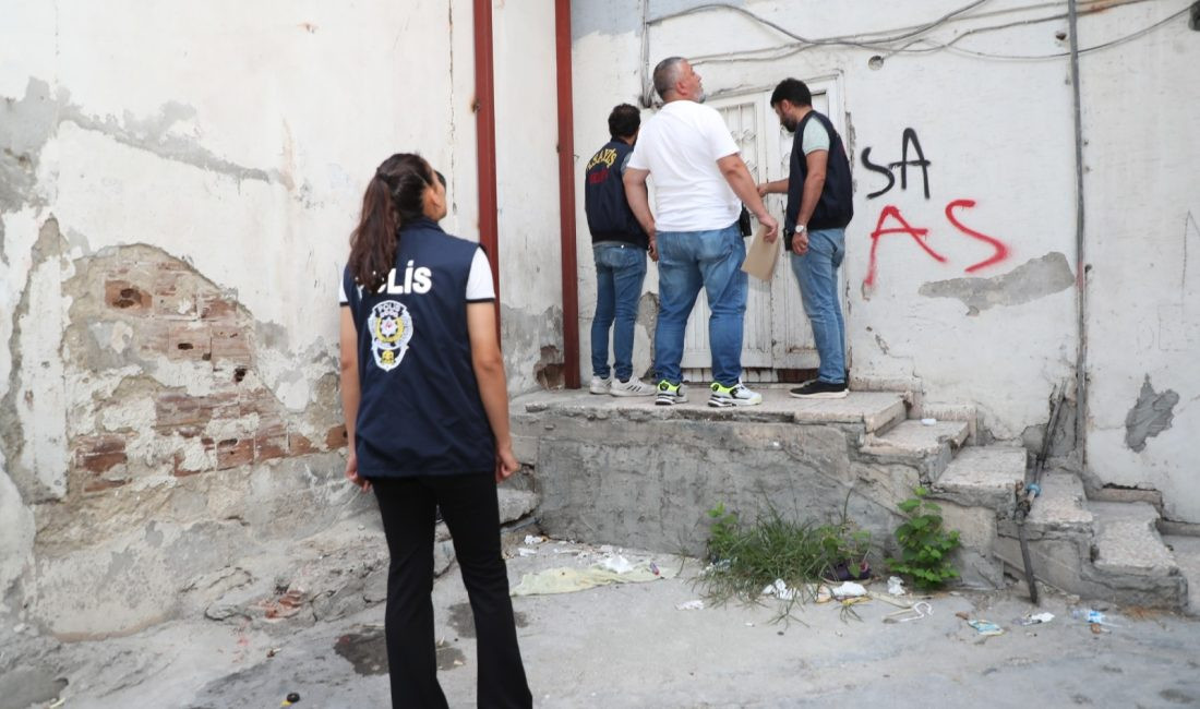 MERSİN'DE ARANAN 79 ŞAHIS YAKALANDI