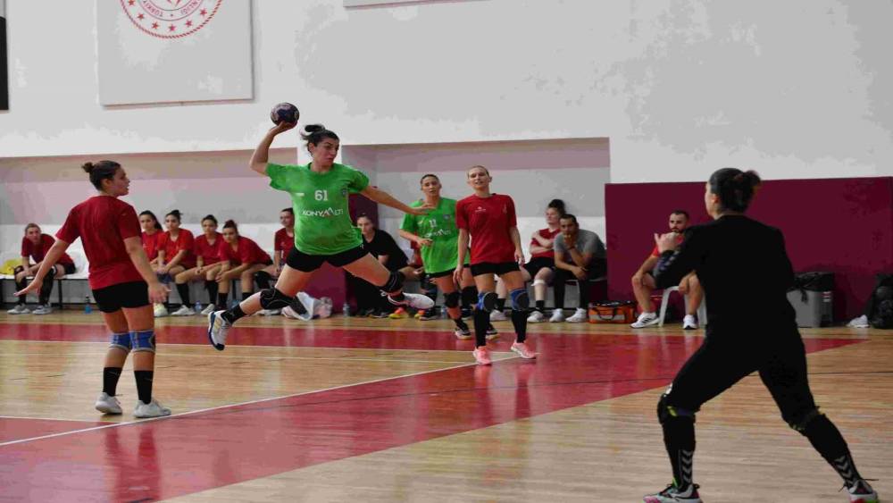 MAVİ KELEBEKLER HAZIRLIK MAÇLARINDA 5’TE 5 YAPTI