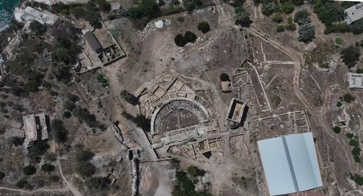 Kelenderis Antik Kenti'nde Roma Dönemine Ait Giriş Kapısı ve Merdiven Bulundu