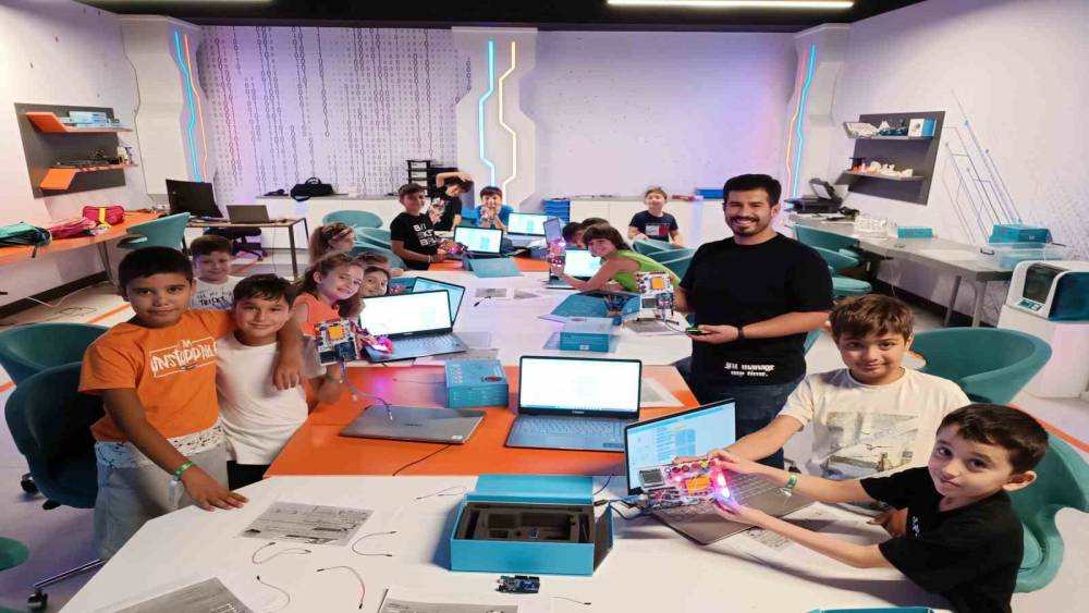 KEPEZ’DE GELECEĞİN TEKNOLOJİ LİDERLERİ YETİŞİYOR
