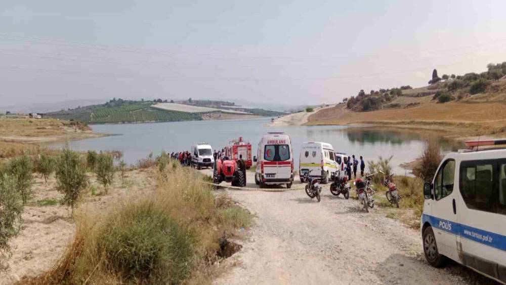 TARSUS’TA BARAJ GÖLÜNDE ARAÇ İÇERİSİNDE BİR ŞAHIS ÖLÜ BULUNDU