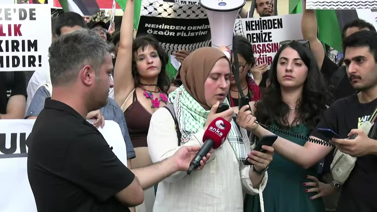 Kadıköy’de Filistin’e destek yürüyüşü... Eylem sonrasında 1 kişi gözaltına alındı