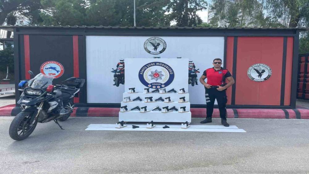 ADANA’DA 278 ADET RUHSATSIZ SİLAH ELE GEÇİRİLDİ