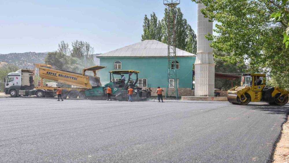KEPEZ’DEN VARSAK YAYLASINA SICAK ASFALT