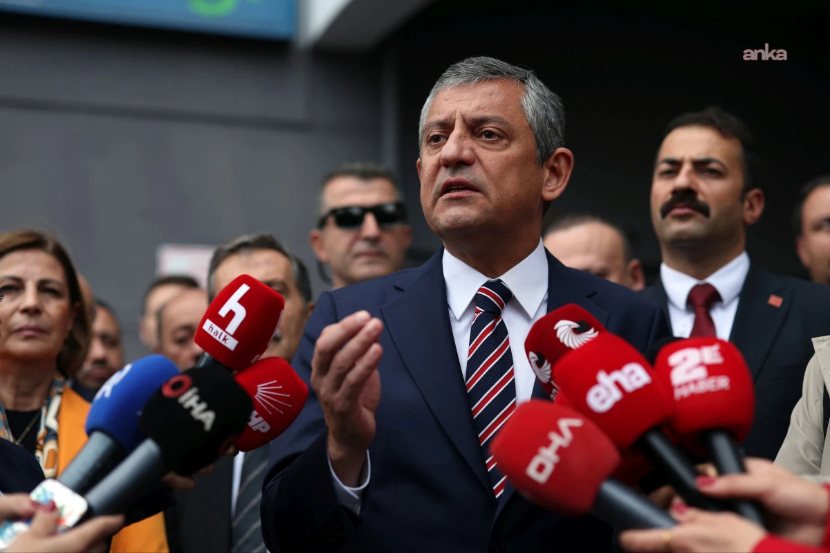 ÖZGÜR ÖZEL’İN MASASINDAKİ SON ANKET: YENİ PARTİ, AK PARTİ’NİN 7 PUAN ÖNÜNDE