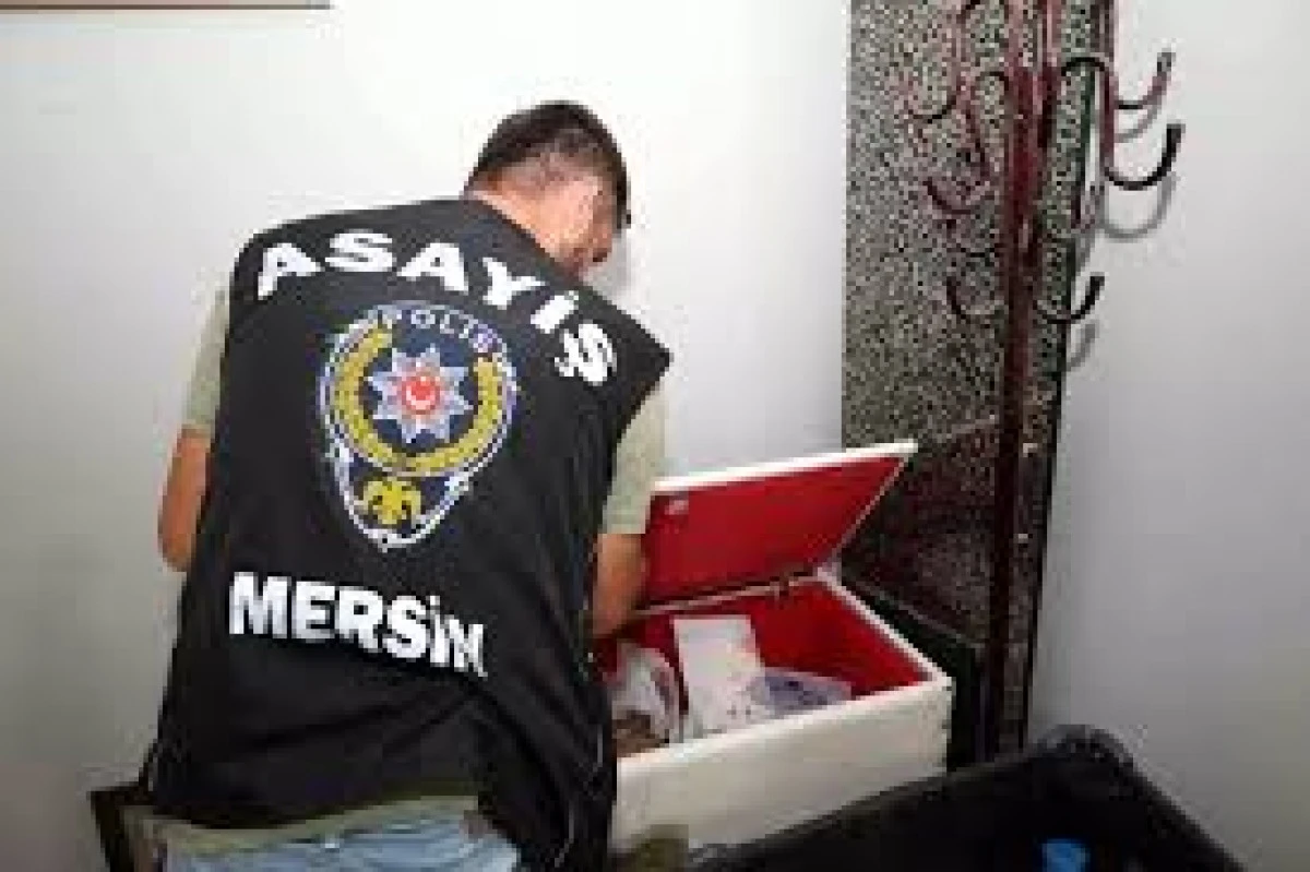 MERSİN'DE GENİŞ ÇAPLI ARANAN ŞAHISLAR OPERASYONU: 81 GÖZALTI