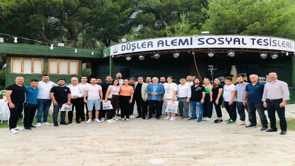 KOZAN BELEDİYESİ, BAŞARILI SPORCULARI ÖDÜLLENDİRDİ