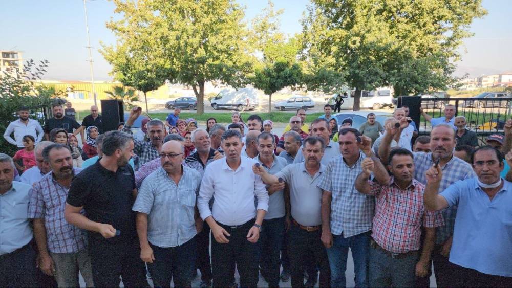 ENKAZ KENTİN KAYMAKAMINA GÖRÜLMEMİŞ SEVGİ, TAYİNİ ÇIKTI GİTMESİNİ İSTEMİYORLAR