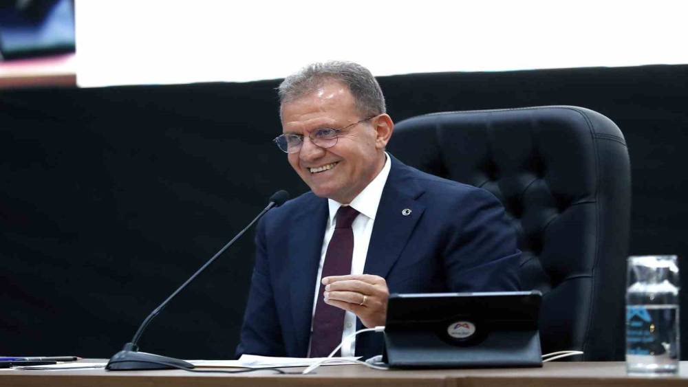 SEÇER: "ZAFER ÇARŞISI İLE İLGİLİ YASALARI UYGULAMA ZORUNLULUĞUMUZ VAR"