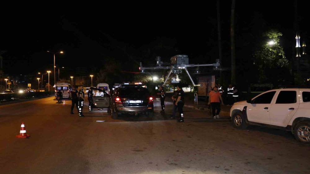 ADANA’DA HAVA DESTEKLİ, BİN 739 POLİSLE “HUZUR VE GÜVEN” UYGULAMASI