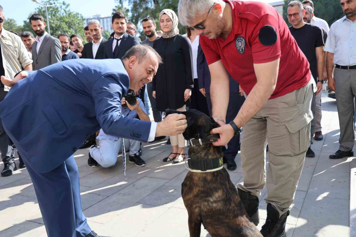 UYUŞTURUCUDA REKOR TUTUKLAMAYA EMNİYET MÜDÜRÜNDEN TEBRİK