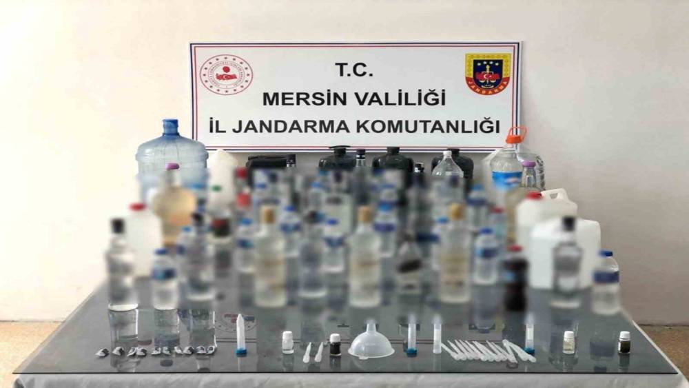 MERSİN’DE 100 LİTRE SAHTE İÇKİ ELE GEÇİRİLDİ