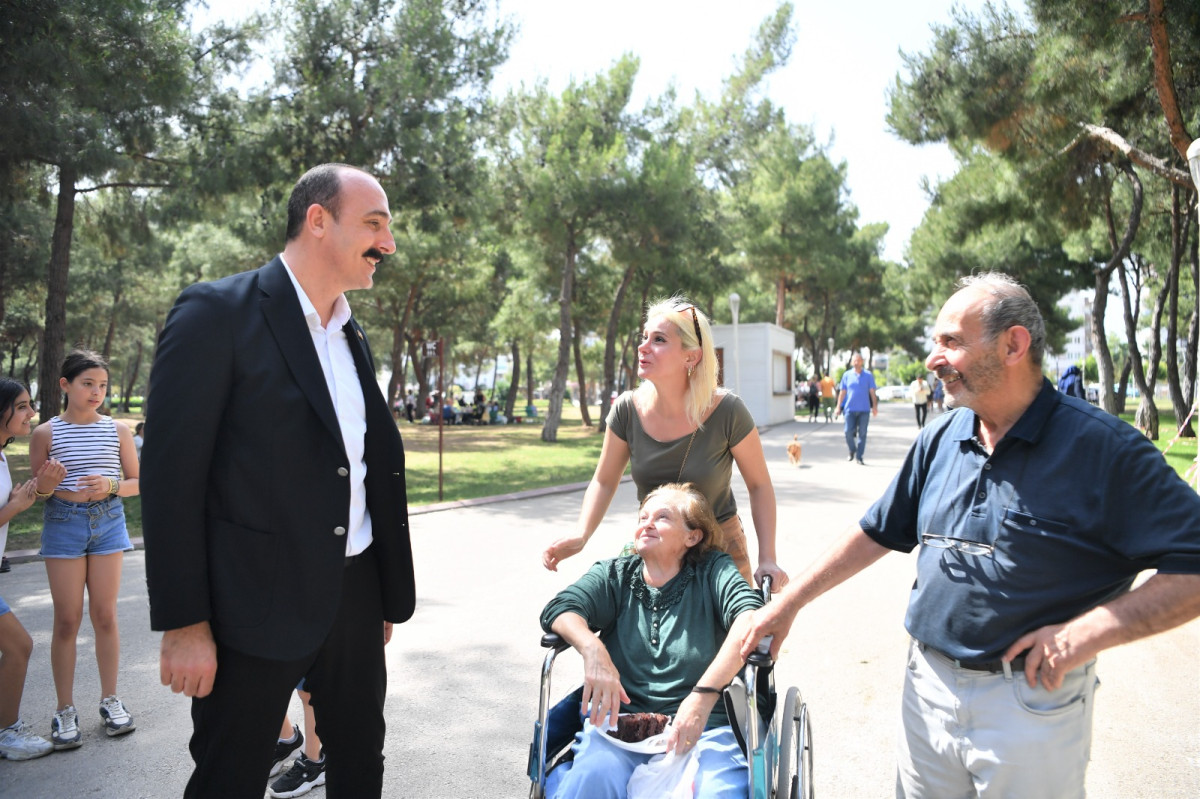 CEM KOTAN HAYATPARK’TA VATANDAŞLARLA BULUŞTU