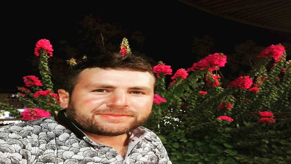 ELEKTRİK AKIMINA KAPILAN DEMİR USTASI HAYATINI KAYBETTİ