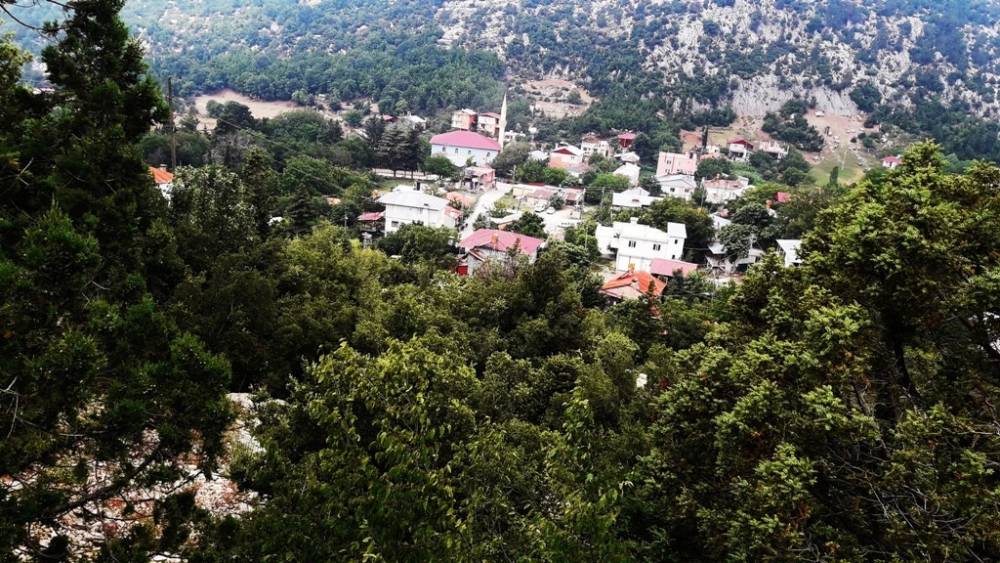 ADANA KARAİSALI’NIN ETEKLİ MAHALLESİNDE SU SIKINTISI