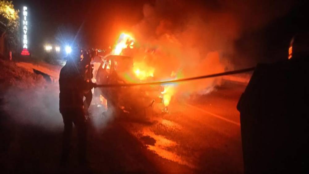 HATAY’DA ARAÇ YANGINI SÖNDÜRÜLDÜ