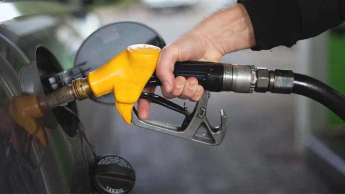 MOTORİNE 1 LİRA 47 KURUŞ İNDİRİM GELDİ! TABELADAKİ RAKAM DÜN GECE İTİBARIYLA DEĞİŞTİ
