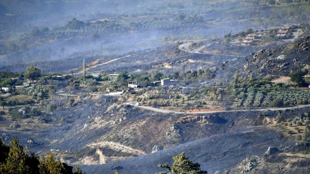 MERSİN İTFAİYESİ, GÜLNAR’DAKİ YANGIN SÖNDÜRME ÇALIŞMALARINA KATILDI