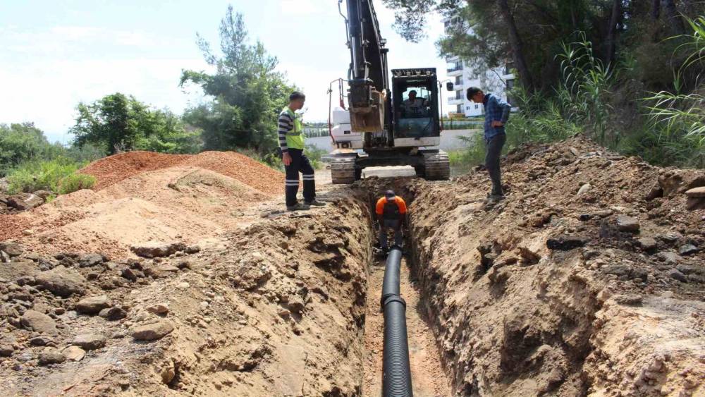 ASAT’tan Manavgat’ta kanalizasyon çalışması