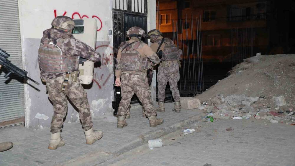 MERSİN’DE TERÖR ÖRGÜTLERİNE GEÇİT YOK
