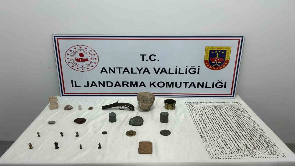 HİTİT VE ROMA DÖNEMİNE AİT PARALARI SATARKEN YAKALANDI