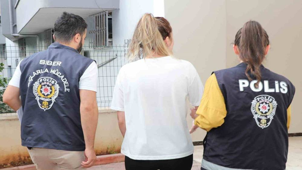 MERSİN'DE MÜSTEHCEN YAYIN OPERASYONU: 10 GÖZALTI