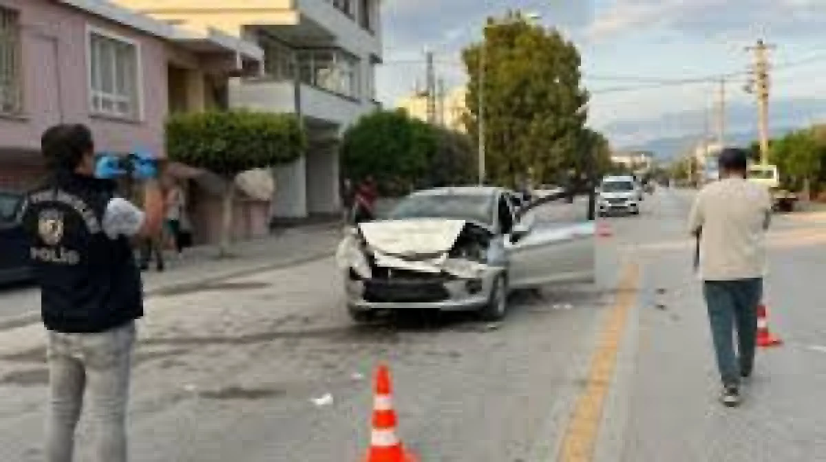 Hatay'da Zincirleme Trafik Kazası: Bir Kişi Ağır Yaralı