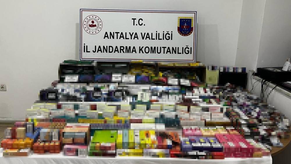 MANAVGAT’TA KAÇAK SİGARA VE TÜTÜN OPERASYONU: 2 GÖZALTI