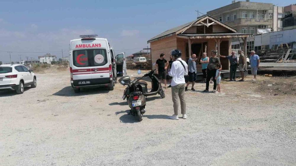 OTOMOBİLLERİN HURDAYA DÖNDÜĞÜ KAZADA 1 SÜRÜCÜ YARALANDI