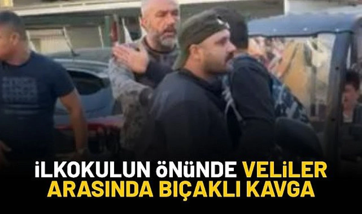 KADIKÖY'DE BİR ŞAHIS ÇOCUĞUNUN GÖZÜ ÖNÜNDE VELİLERE BIÇAKLA SALDIRMAYA ÇALIŞTI