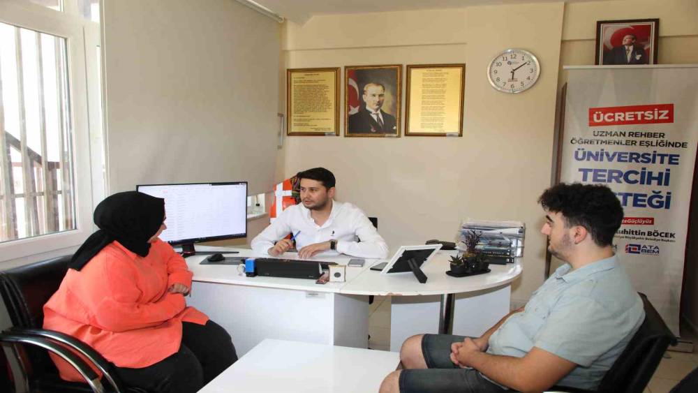 Büyükşehir’den gençlere üniversite tercihinde ücretsiz destek