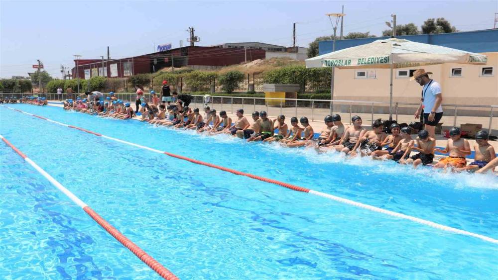 TOROSLAR BELEDİYESİNİN YÜZME KURSU KAYITLARI 5 HAZİRAN’DA BAŞLIYOR