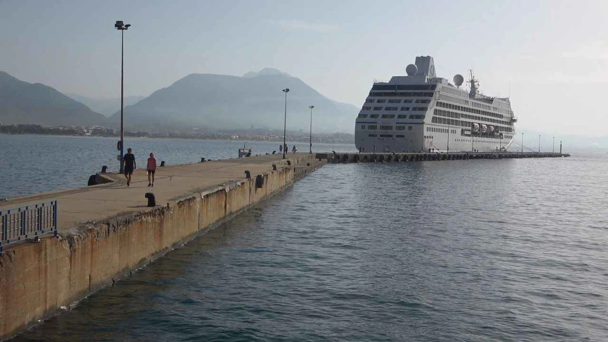 Alanya'ya Kruvaziyer Turisti Akını