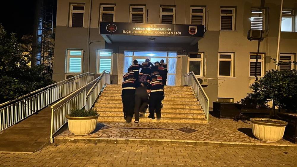 ANTALYA’DA 3 BİN KULLANIMLIK BONZAİ ELE GEÇİRİLDİ