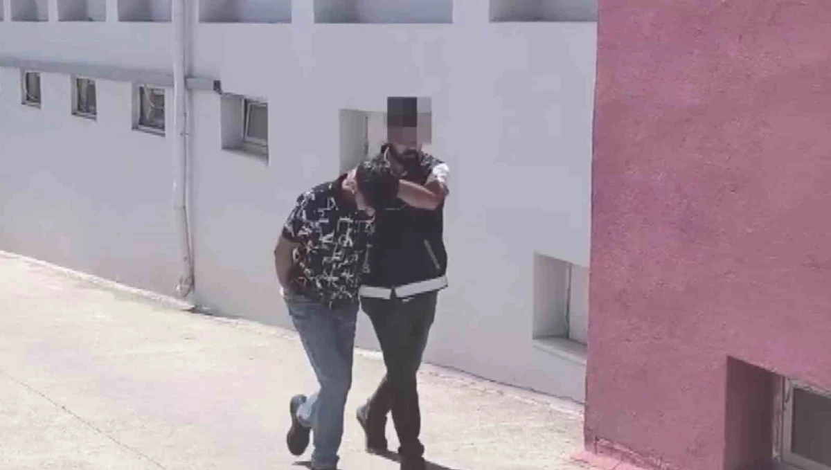 ADANA'DA FİRARİ TORBACILARA OPERASYON: 19 HÜKÜMLÜ YAKALANIP CEZAEVİNE GÖNDERİLDİ