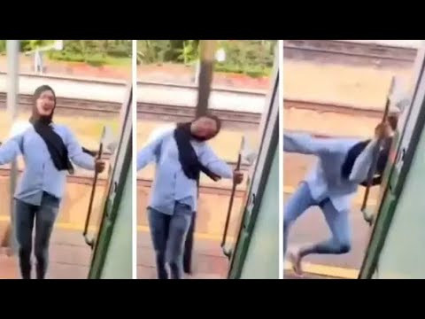 TRENDEN SARKARAK POZ VEREN GENÇ KIZIN HAZIN SONU