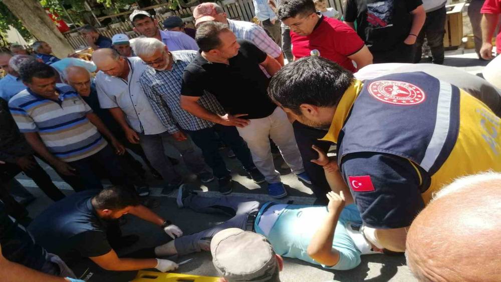 BURDUR’DA OTOMOBİLLE ÇARPIŞAN MOTOSİKLET SÜRÜCÜSÜ YARALANDI
