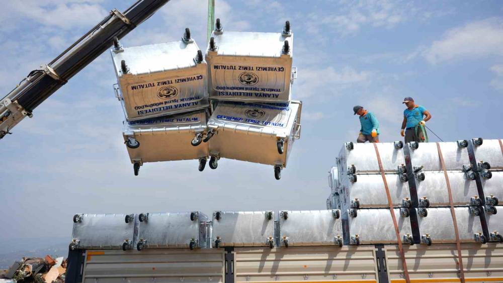 ALANYA BELEDİYESİ 2 BİN 150 YENİ ÇÖP KONTEYNERİ ALDI