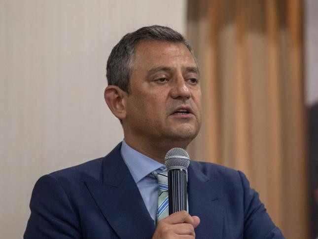 ÖZGÜR ÖZEL'DEN "HAPİS" SORUSUNA ÇOK SERT CEVAP: ÖNCE CESEDİMİ ÇİĞNEMENİZ LAZIM