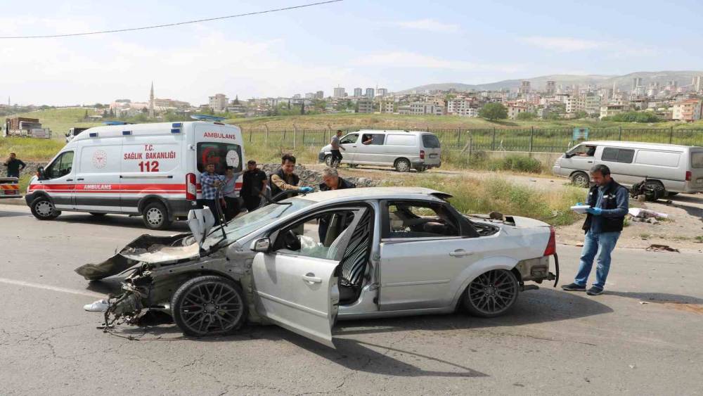KAHRAMANMARAŞ’TA TRAFİK KAZASI: 2 ÖLÜ, 2 YARALI